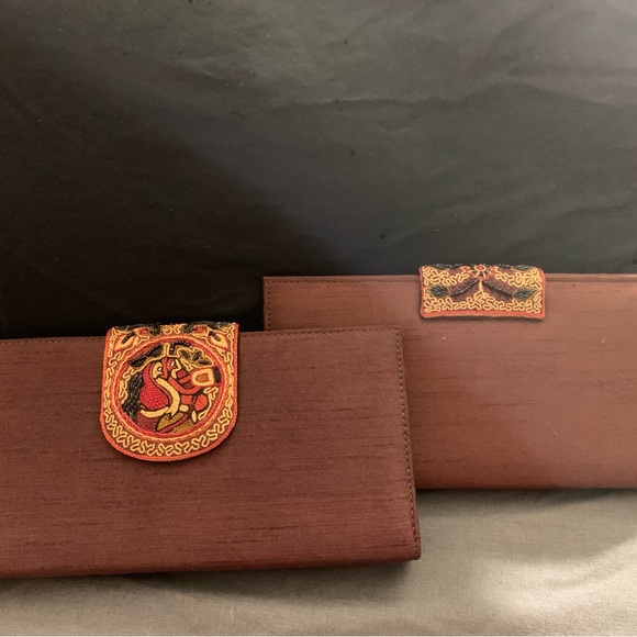 Hand crafted Bangladeshi clutch by the seller. One of a kind - Picture 4 of 4